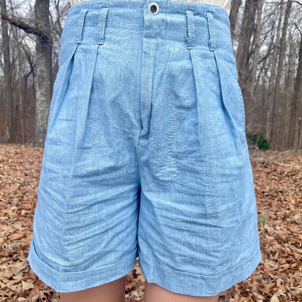 The Limited Pleated vintage shorts  100% cotton
